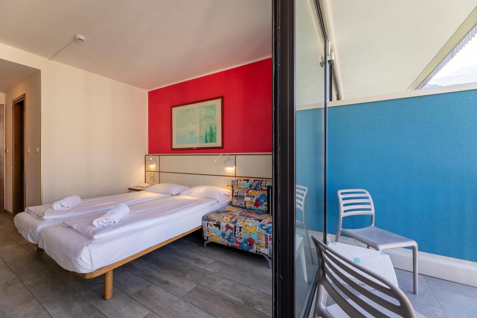 Hotel Holiday Sport & Relax Torbole Sul Garda Esterno foto